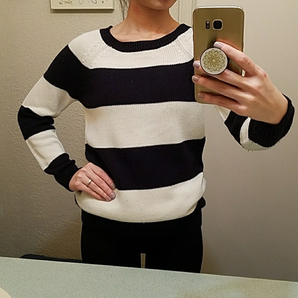 Pull over sweater